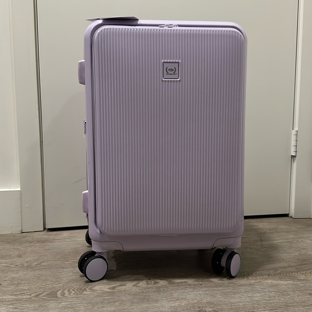 21” Carry-on luggage with front pocket